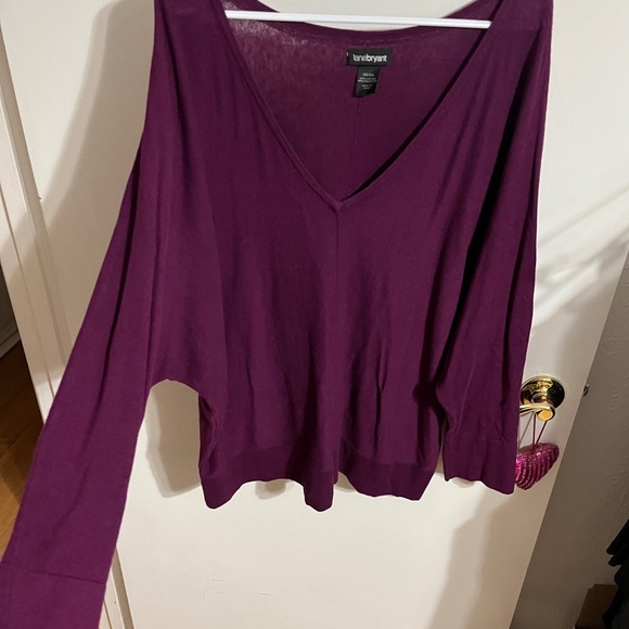 💜 22/24 Lane Bryant Women's Dark Plum Purple V-Neck Top - Picture 5 of 7